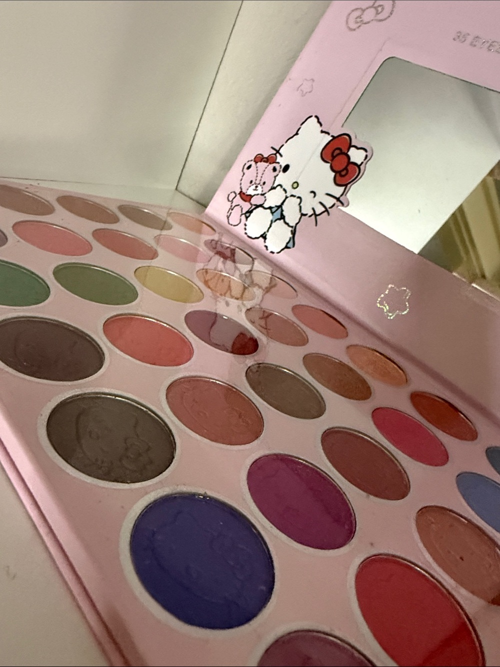 S Eyeshadow Palette 35 Colors - NWOB
